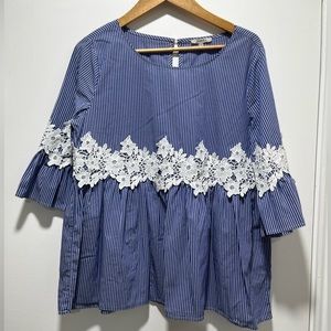 Jodifl Boutique Floral Mock Neck Smocked Blouse EUC size Medium Striped Lace